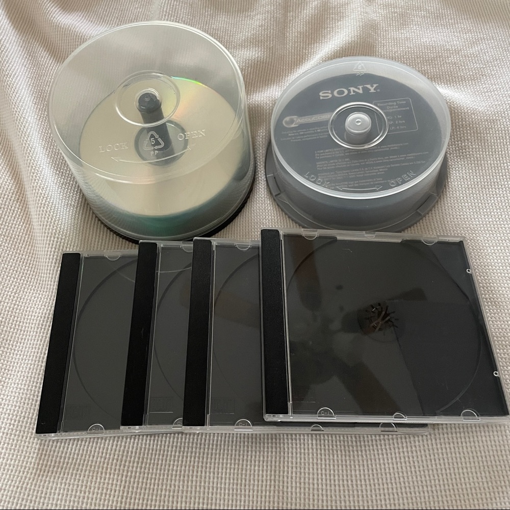 NWT Blank CDs DVD Cases Multicolor  Bundle